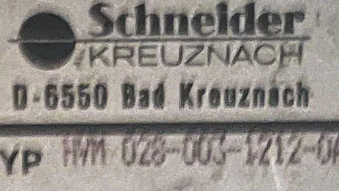 سروو ولو **Schneider HVM 028-003-1212-0A**