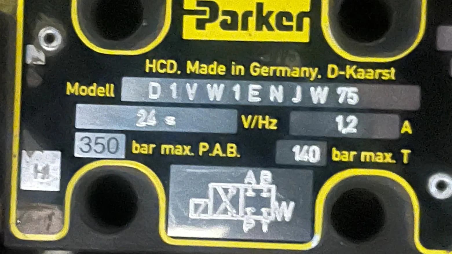 شیر کنترل جهت *Parker D1VW1CNJP75