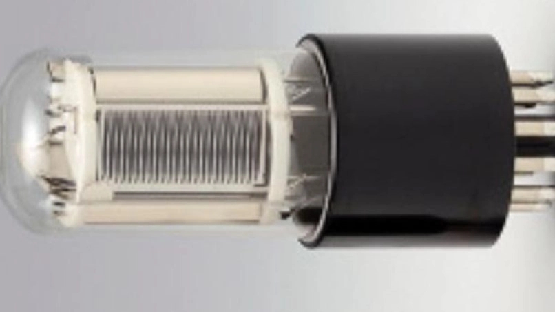 Photomultiplier Tube (Photomultiplier Tube or PMT) Photomultiplier Tube (Photomultiplier Tube or PMT)